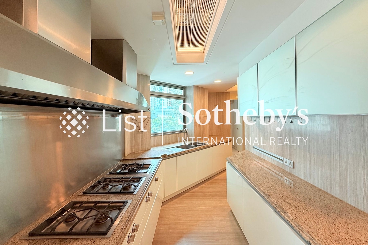 Regence Royale 富滙豪庭 | Kitchen