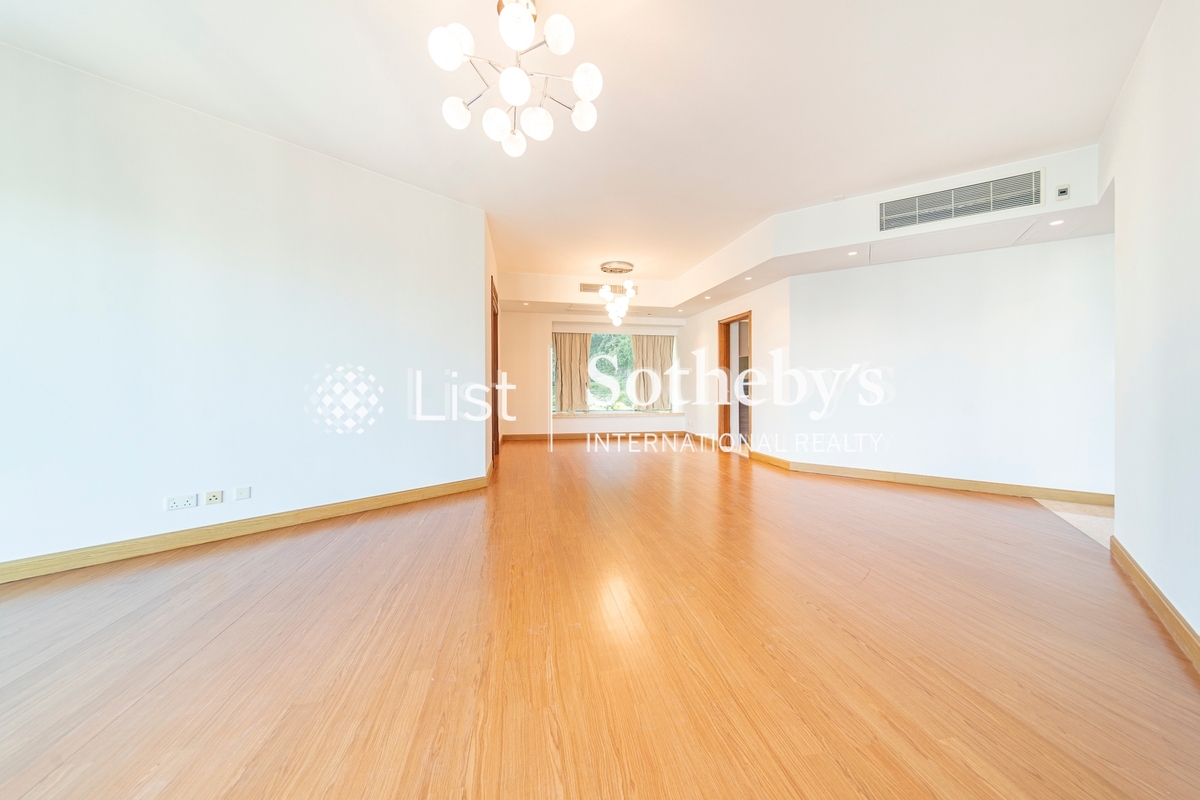 Regence Royale 富汇豪庭 | Living and Dining Room