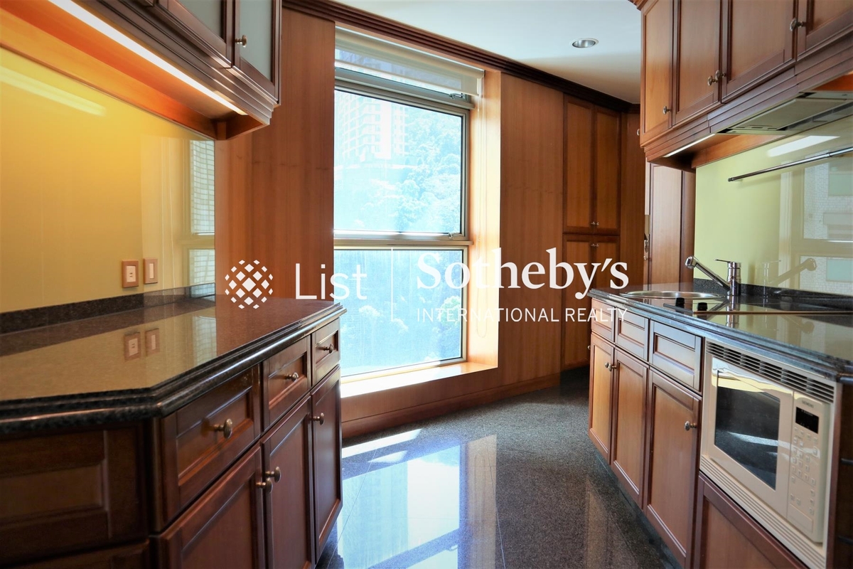 Regence Royale 富滙豪庭 | Kitchen