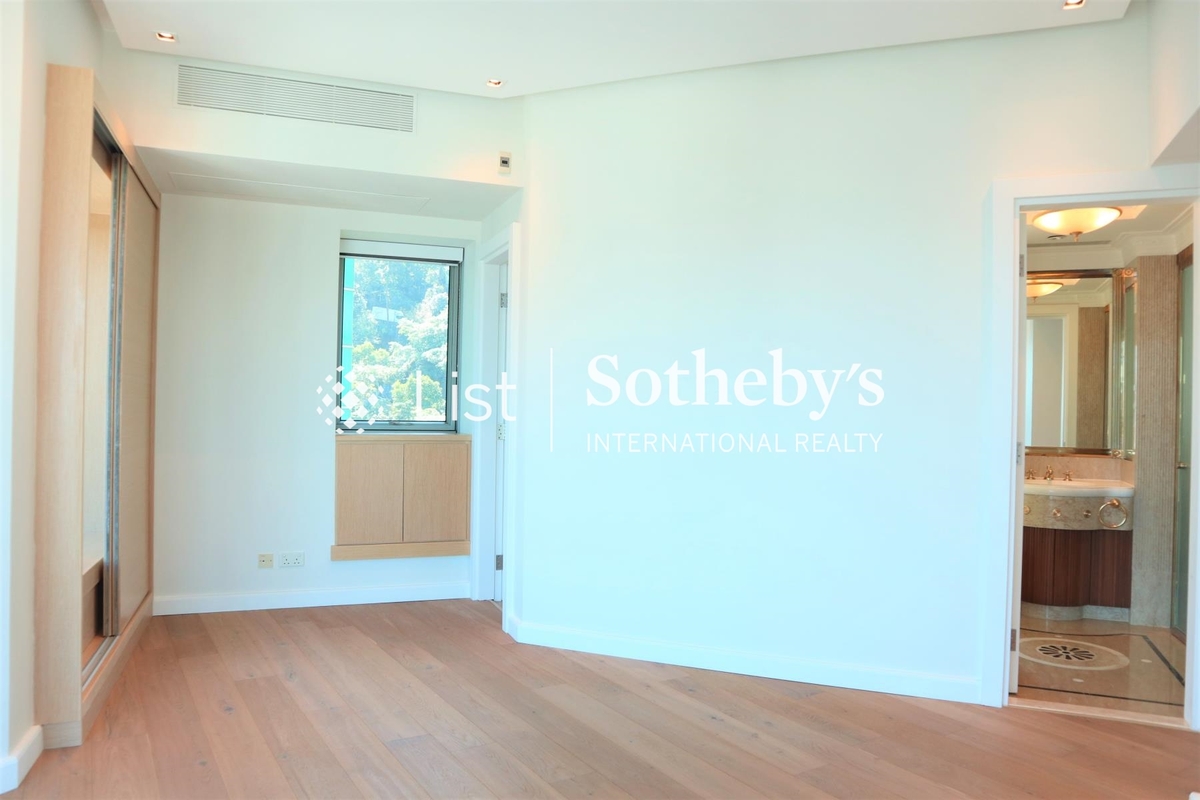 Regence Royale 富滙豪庭 | Master Bedroom