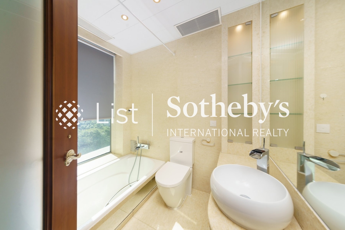 Regence Royale 富滙豪庭 | Guest Bathroom