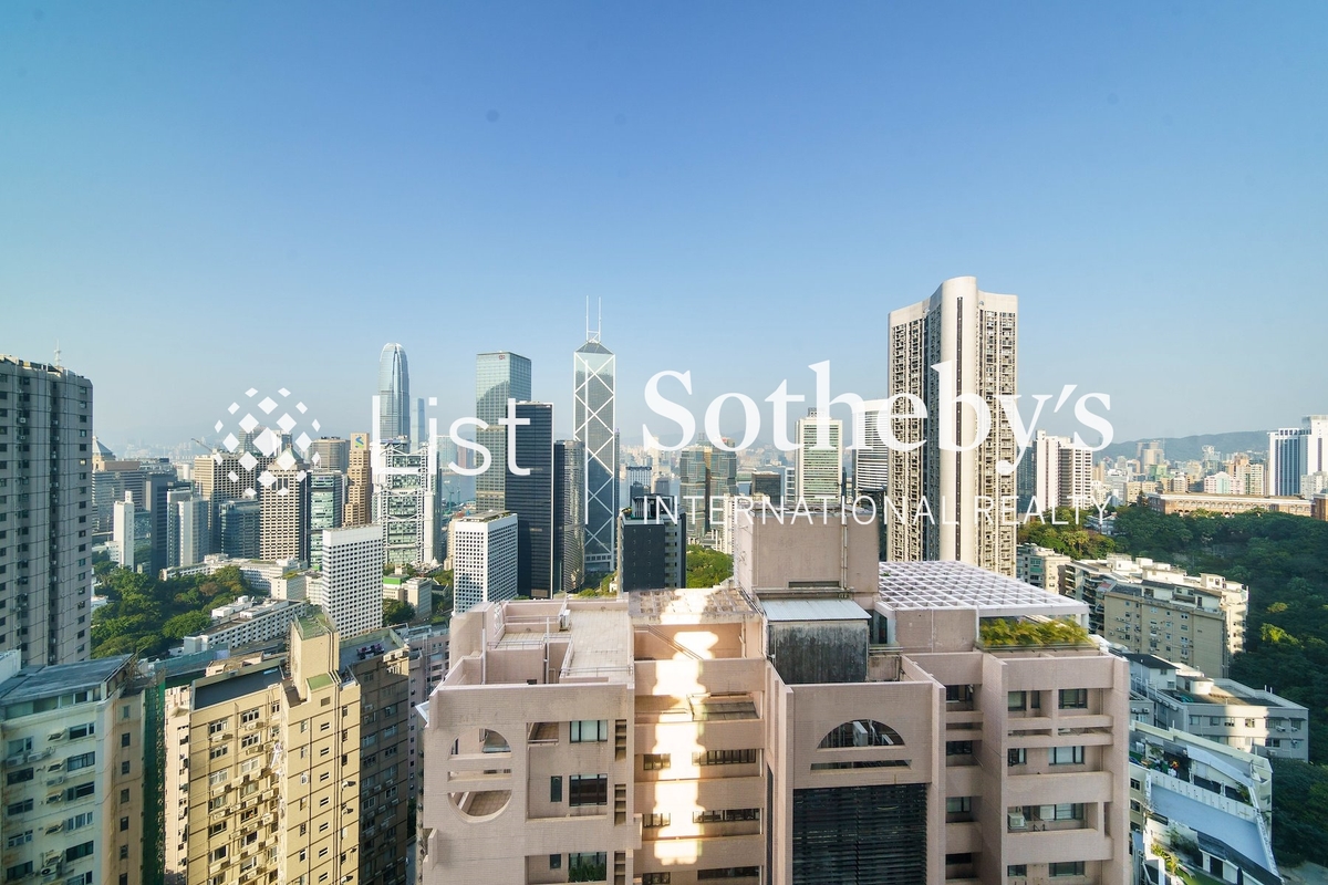 Regence Royale 富滙豪庭 | View from Living and Dining Room