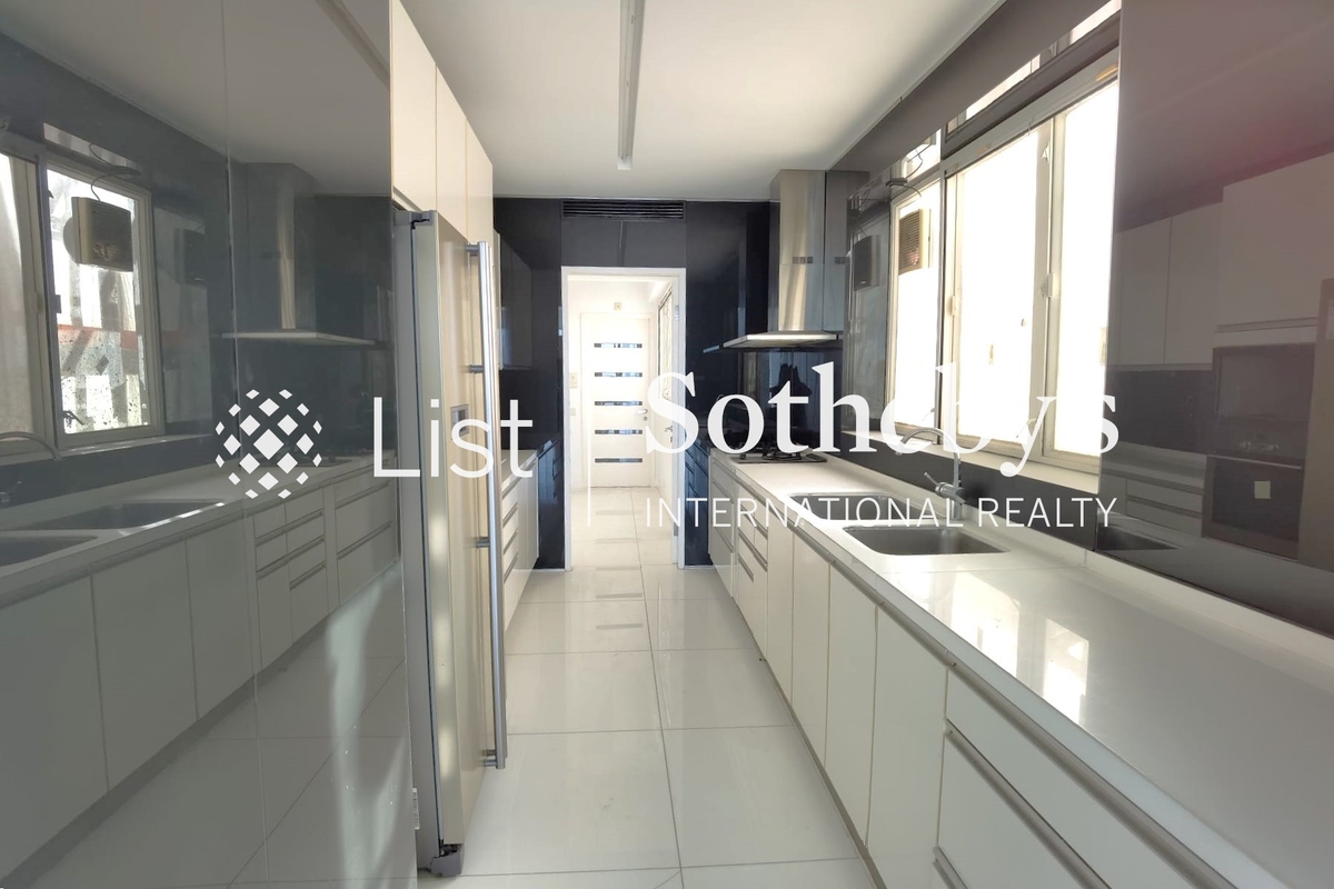 The Mayfair The Mayfair | Kitchen