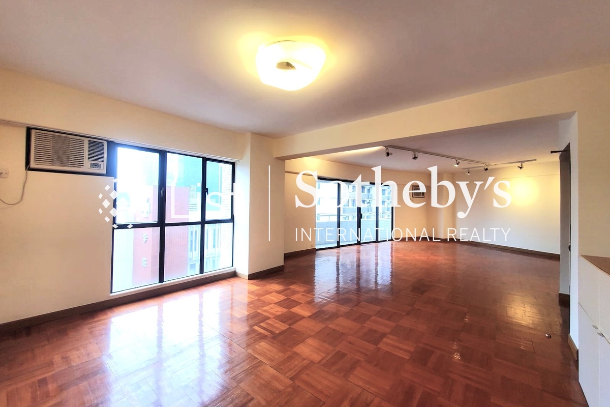 Visalia Garden 蔚山花園 | Living and Dining Room