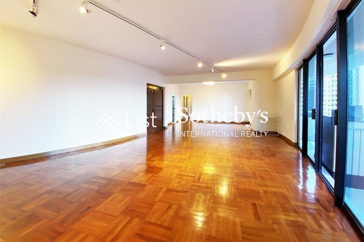 Visalia Garden 蔚山花園 | Living and Dining Room