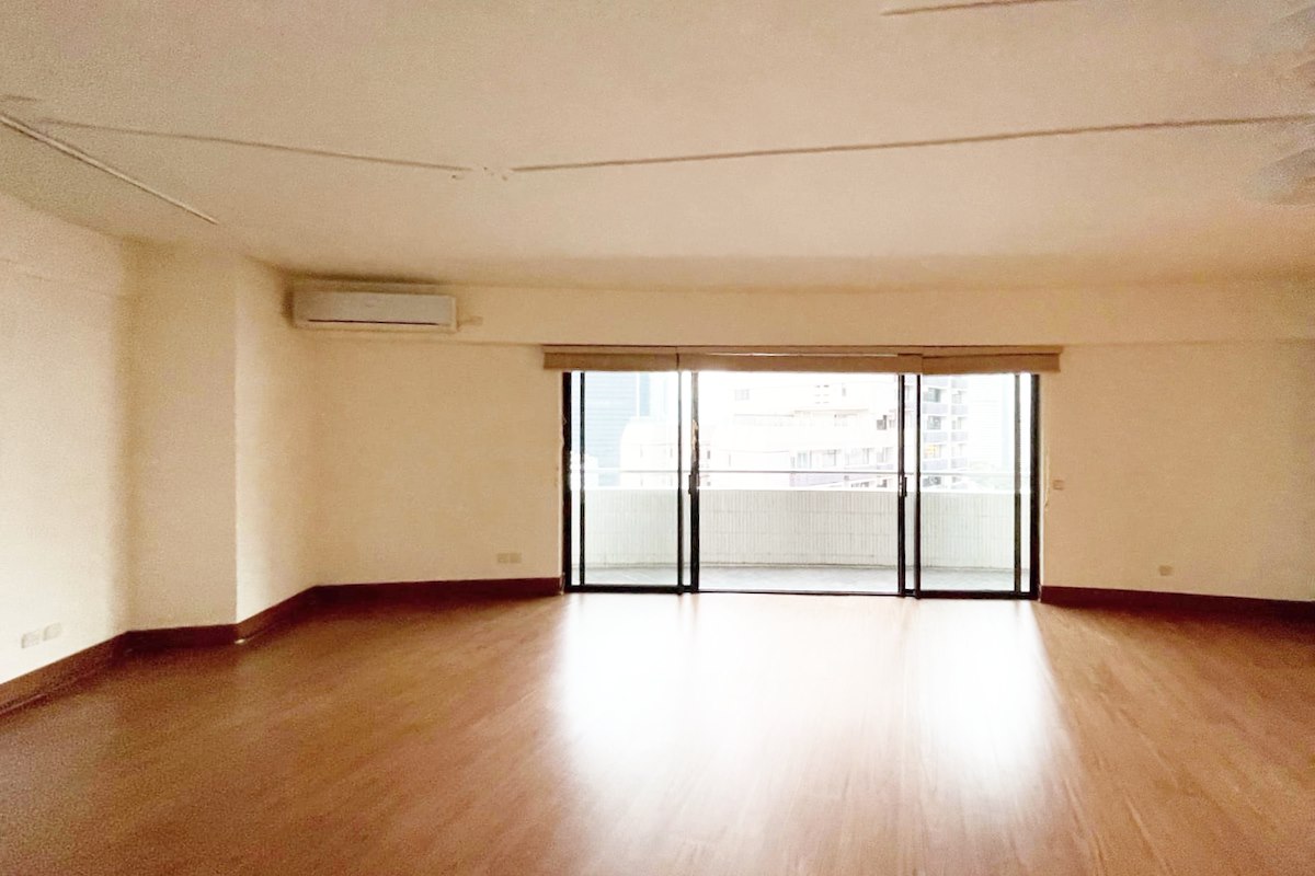 Visalia Garden 蔚山花園 | Living and Dining Room