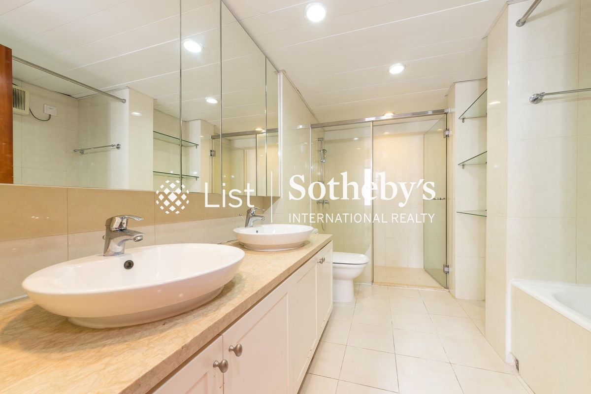 Estoril Court 愛都大廈 | Master Bathroom