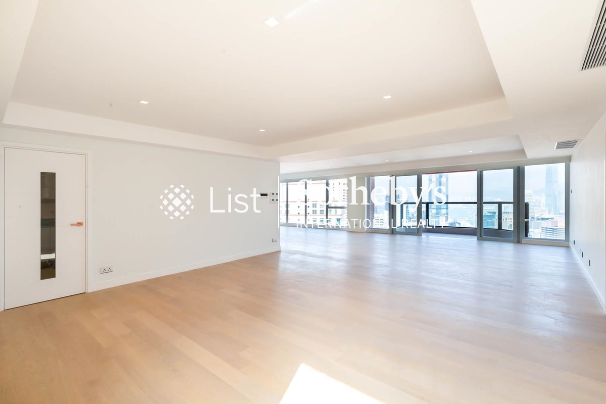 Estoril Court 爱都大厦 | Living and Dining Room