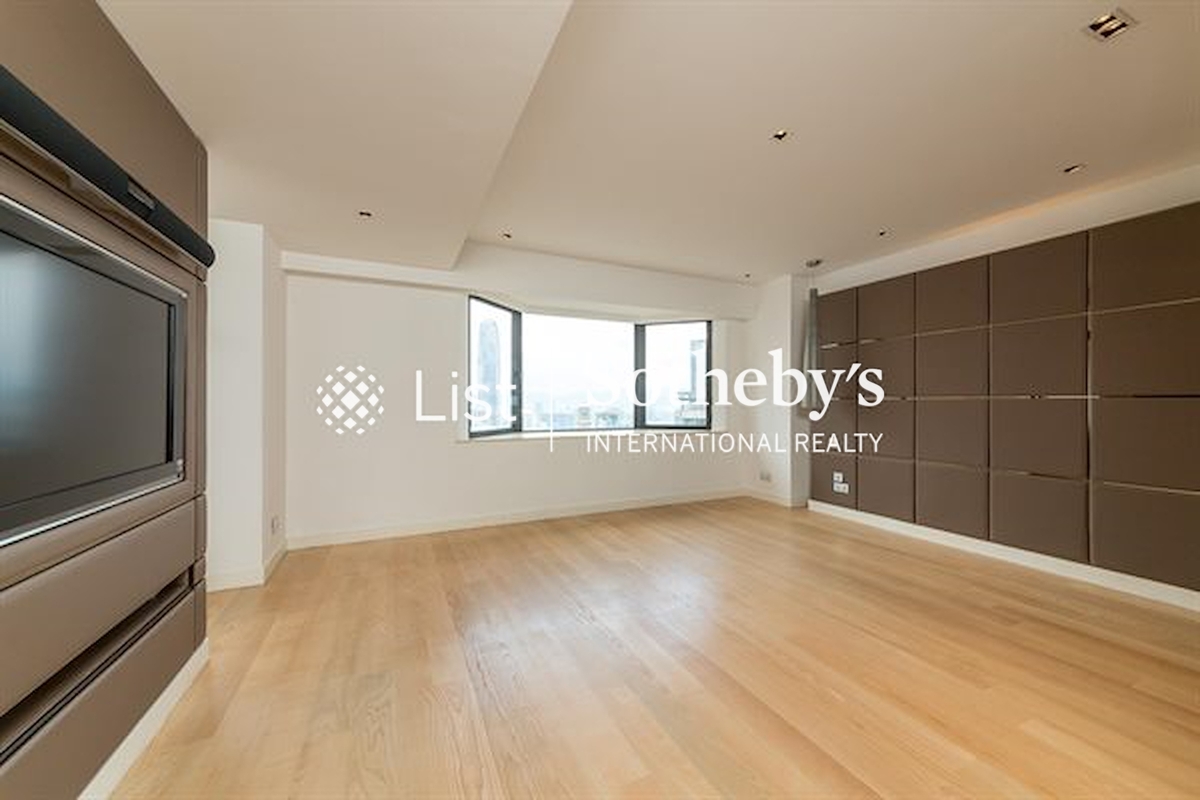 Estoril Court 愛都大廈 | Master Bedroom