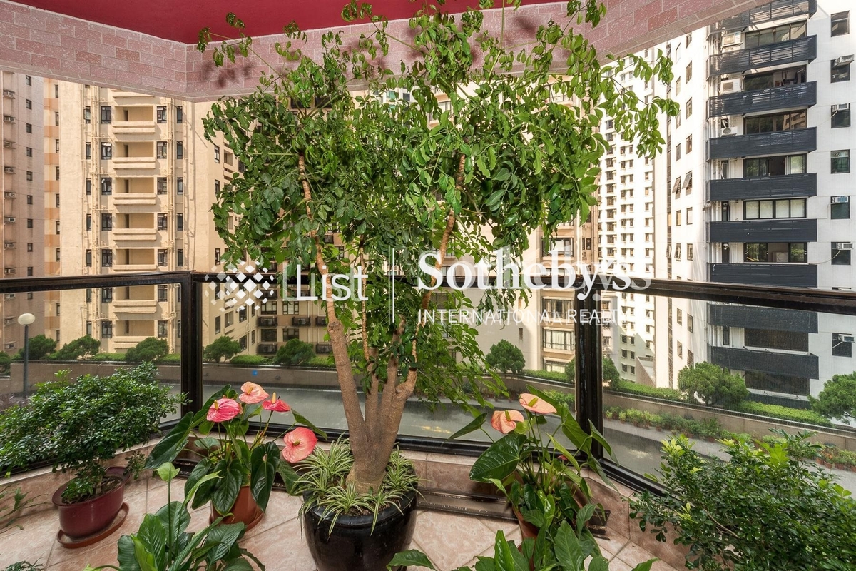 Estoril Court 愛都大廈 | Balcony