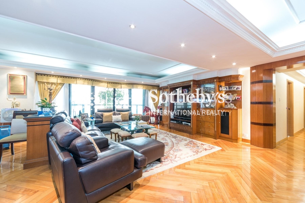 Estoril Court 愛都大廈 | Living Room