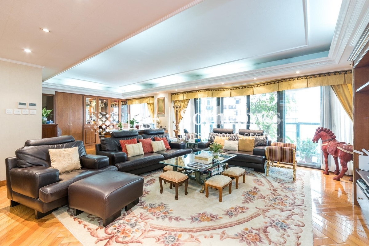Estoril Court 愛都大廈 | Living Room