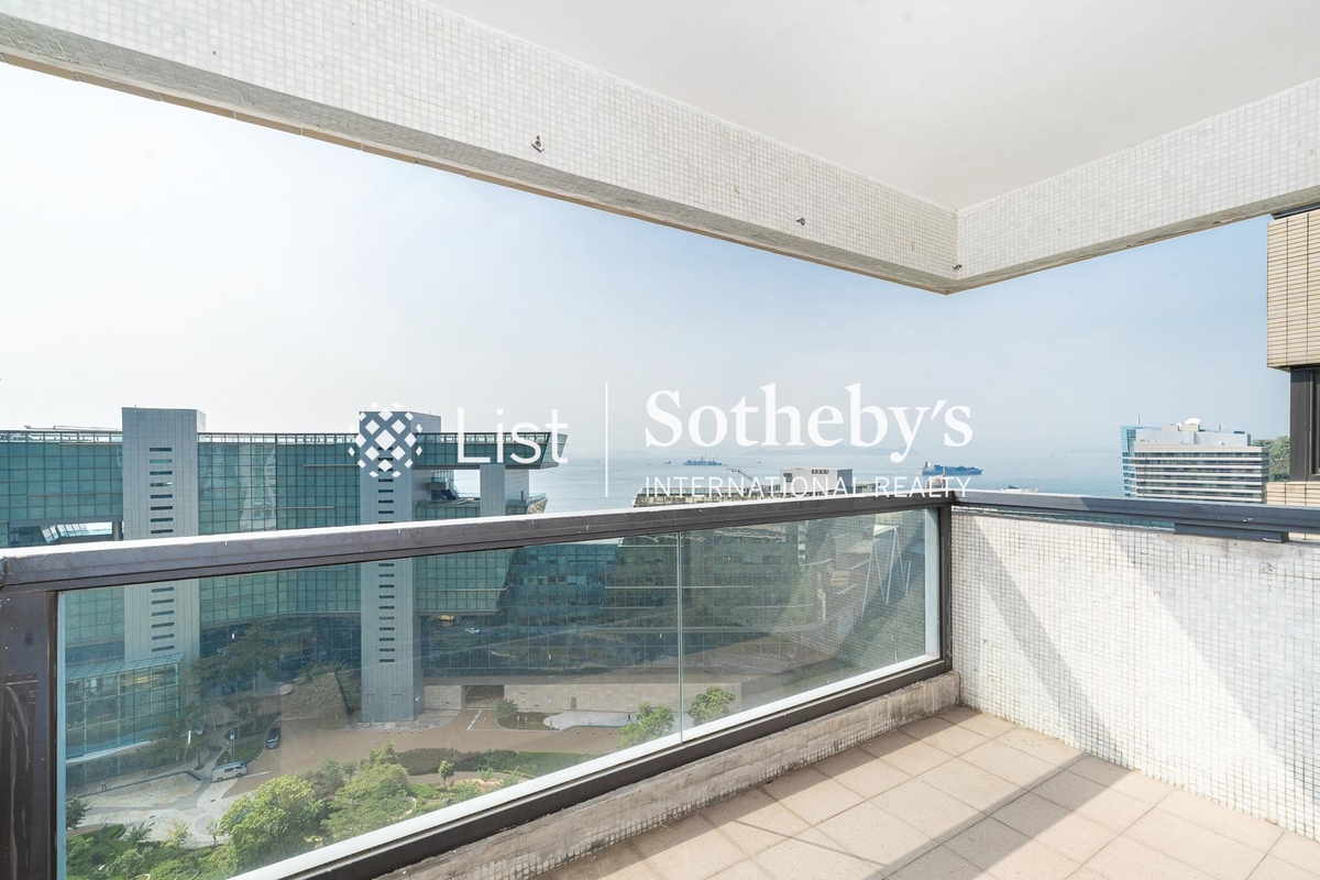 Baguio Villa 碧瑤灣 | Balcony off Living and Dining Room