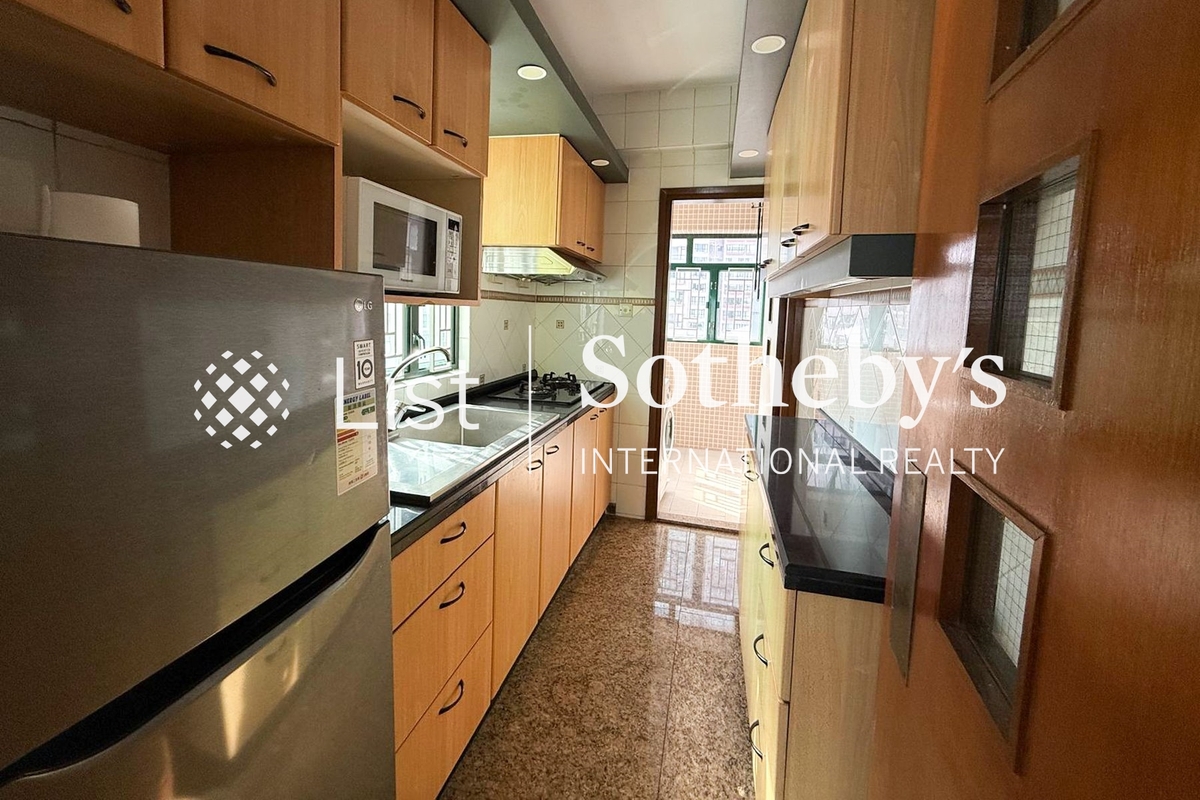 Dragon Court 恆龍閣 | Kitchen