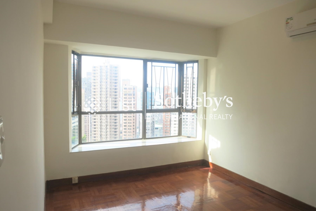 Dragonview Court 龍騰閣 | Master Bedroom