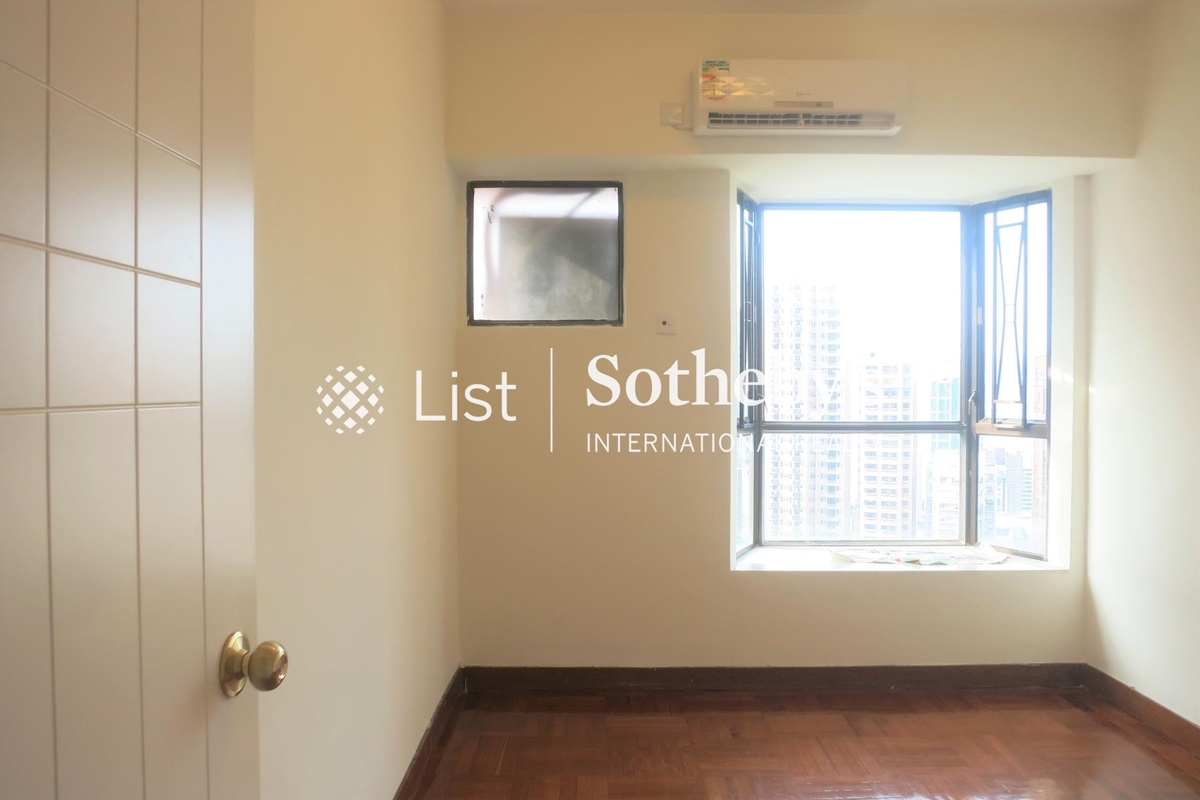 Dragonview Court 龍騰閣 | Second Bedroom