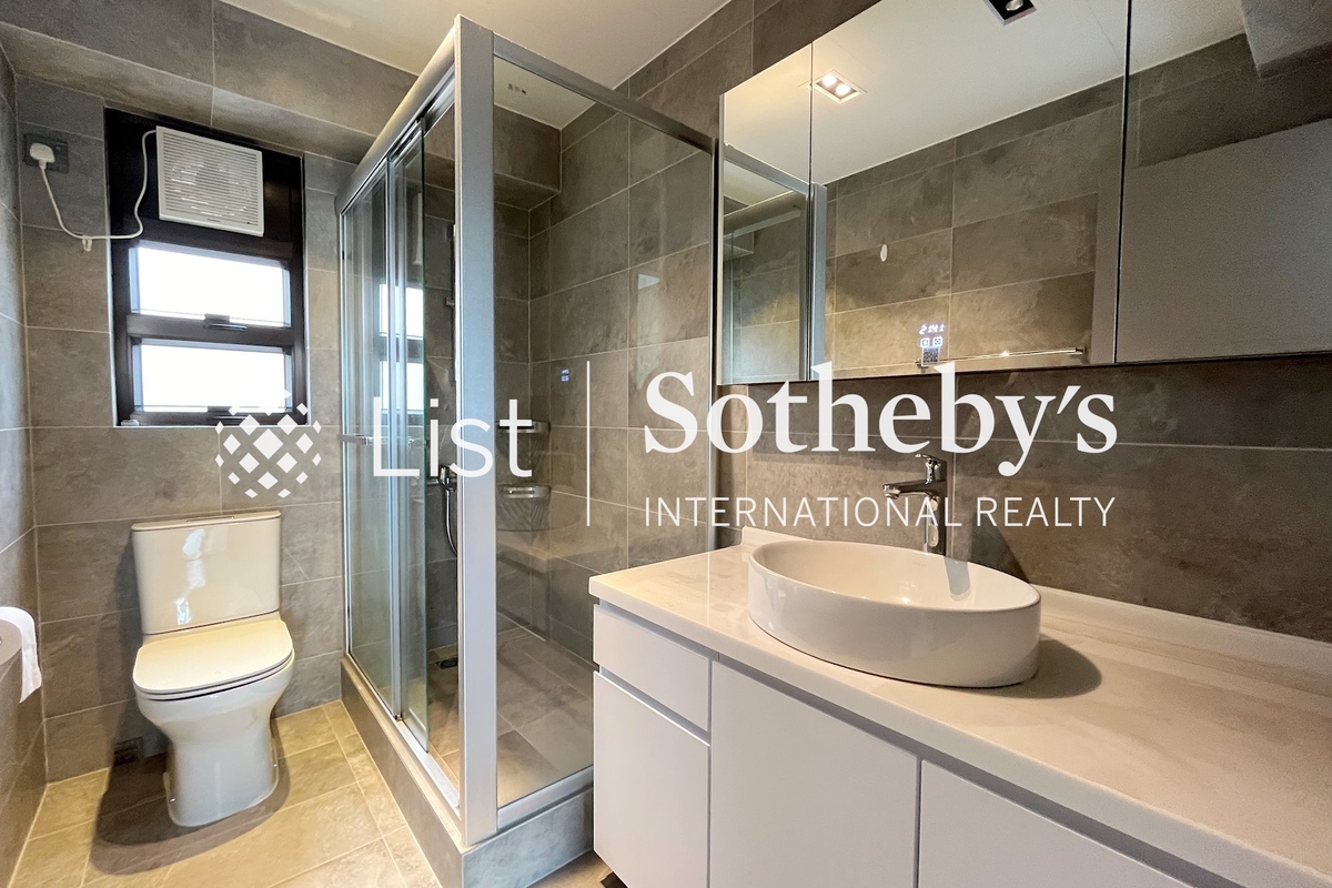Dragonview Court 龍騰閣 | Master Bathroom