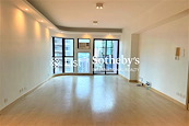 Dragonview Court 龍騰閣 | Living and Dining Room