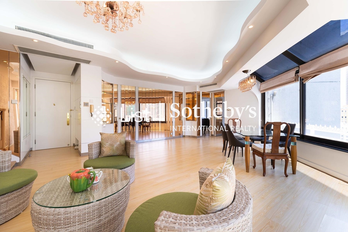 Euston Court 豫苑 | Living and Dining Room