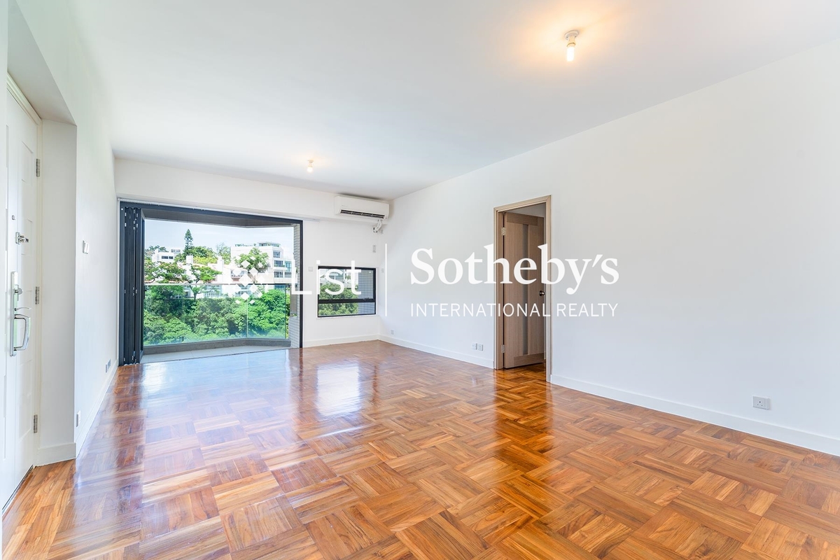 Grand Garden 華景園 | Living and Dining Room