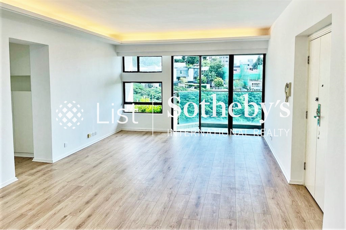 Grand Garden 華景園 | Living and Dining Room