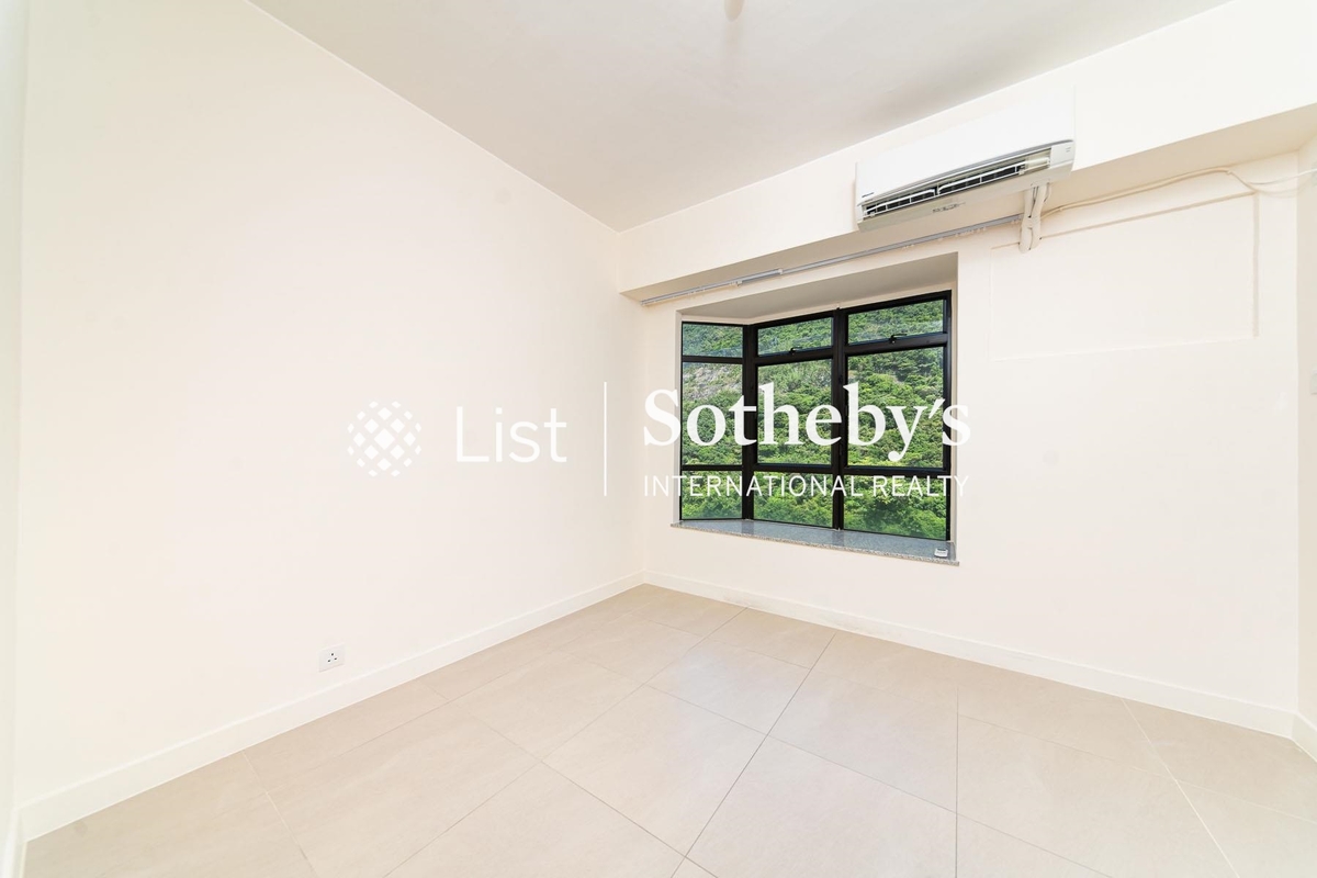 Grand Garden 華景園 | Third Bedroom