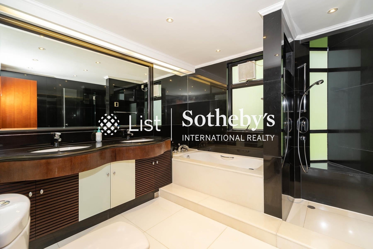 Grand Garden 華景園 | Master Bathroom