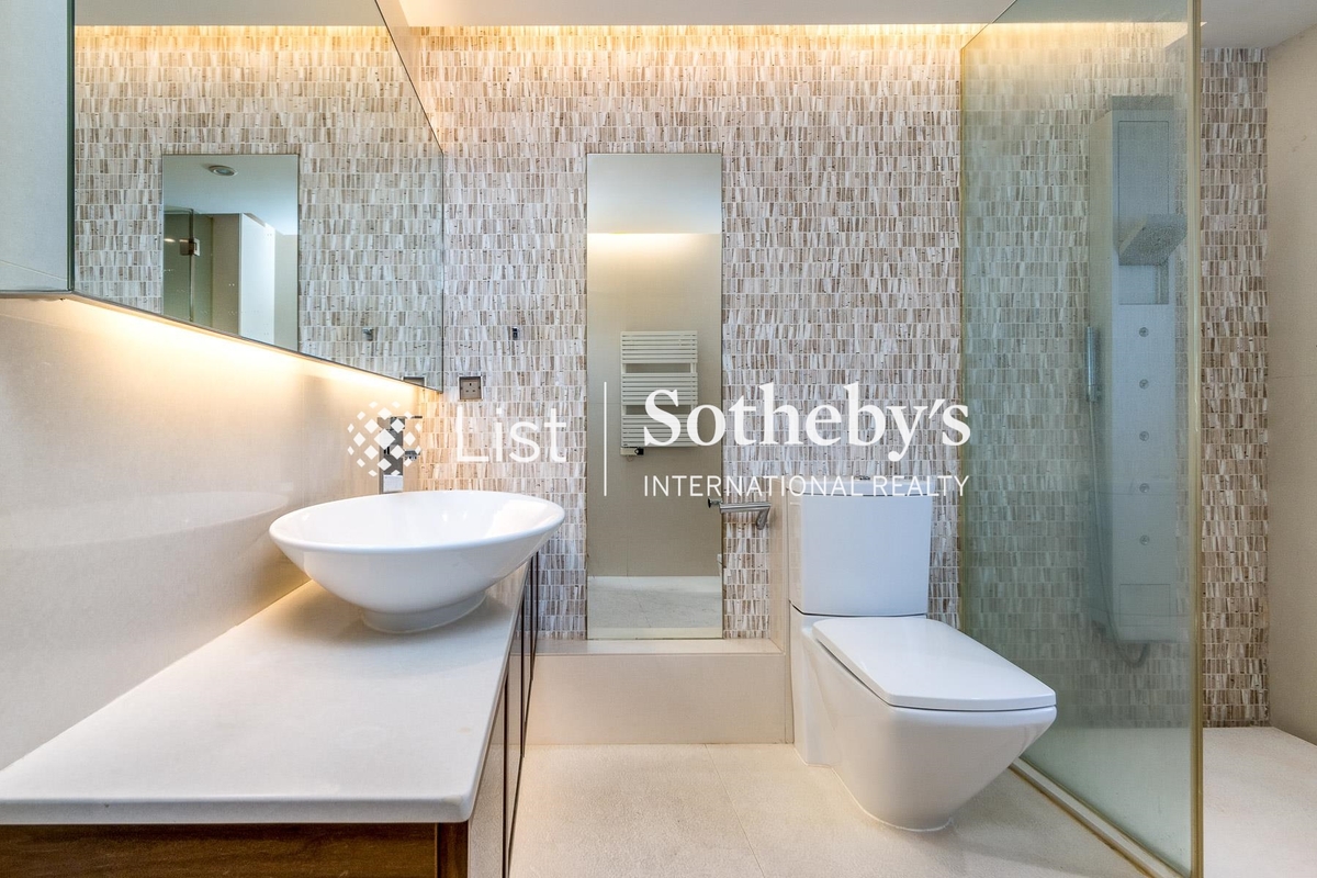 Grand Garden 華景園 | Master Bathroom