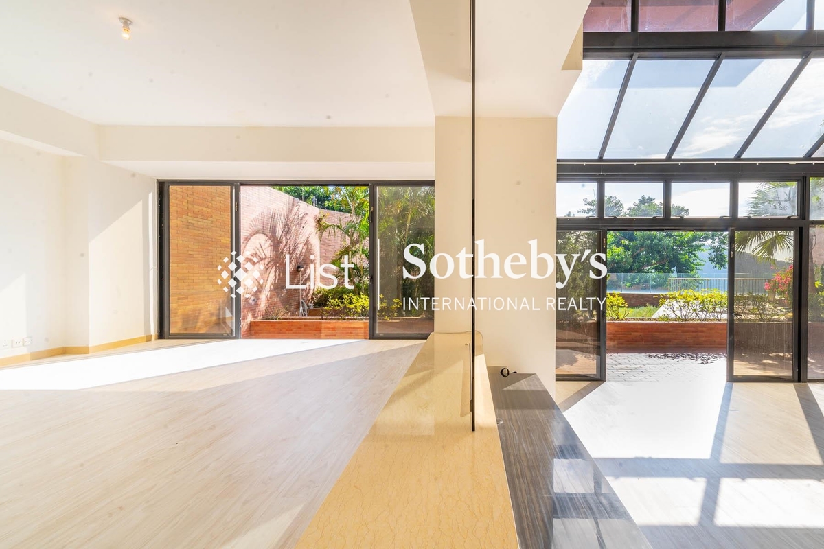 The Somerset 怡峰 | Dining Room