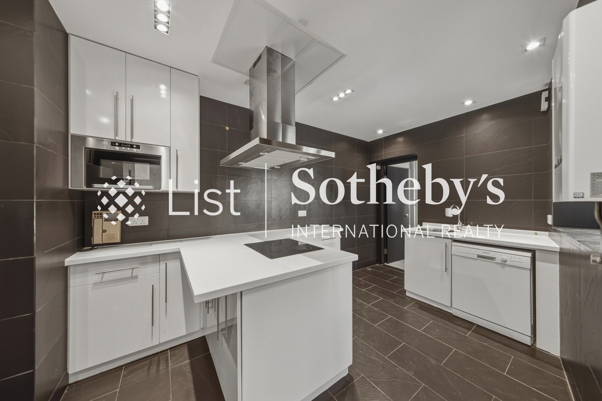 Ruby Court 嘉麟阁 | Kitchen