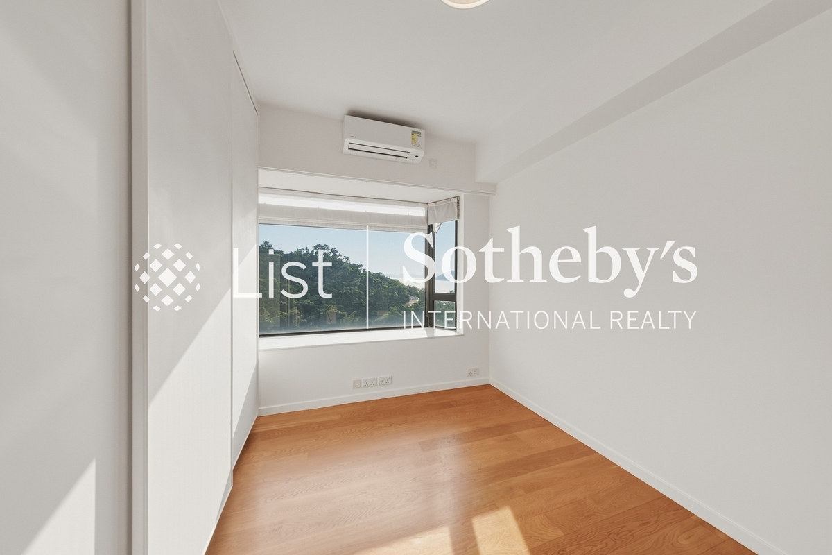 Ruby Court 嘉麟阁 | Third Bedroom