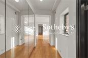 Ruby Court 嘉麟阁 | Foyer