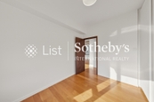 Ruby Court 嘉麟阁 | Third Bedroom