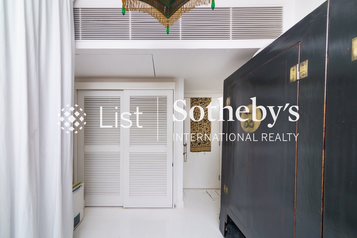 Pacific View 浪琴園 | Second Bedroom