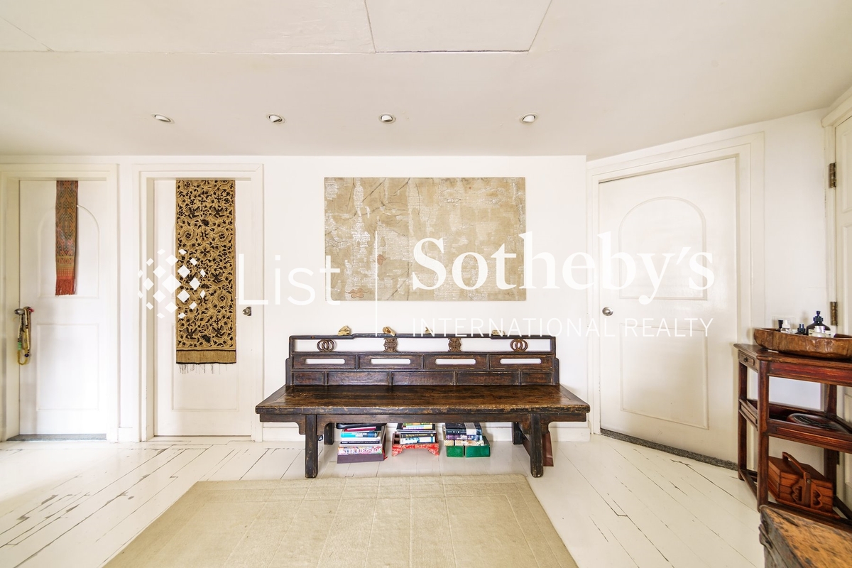 Pacific View 浪琴園 | Living Room