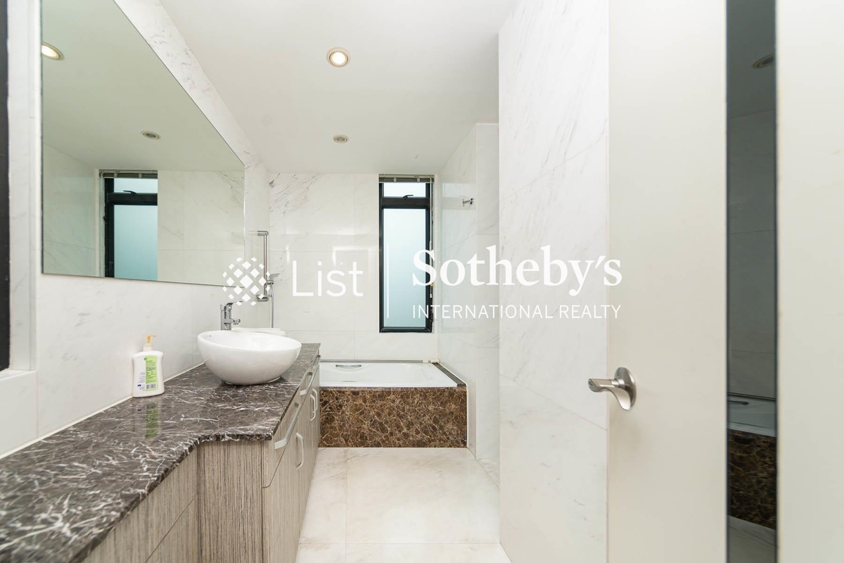 37 Repulse Bay Road 淺水灣道37號 | Second En-suite Bathroom
