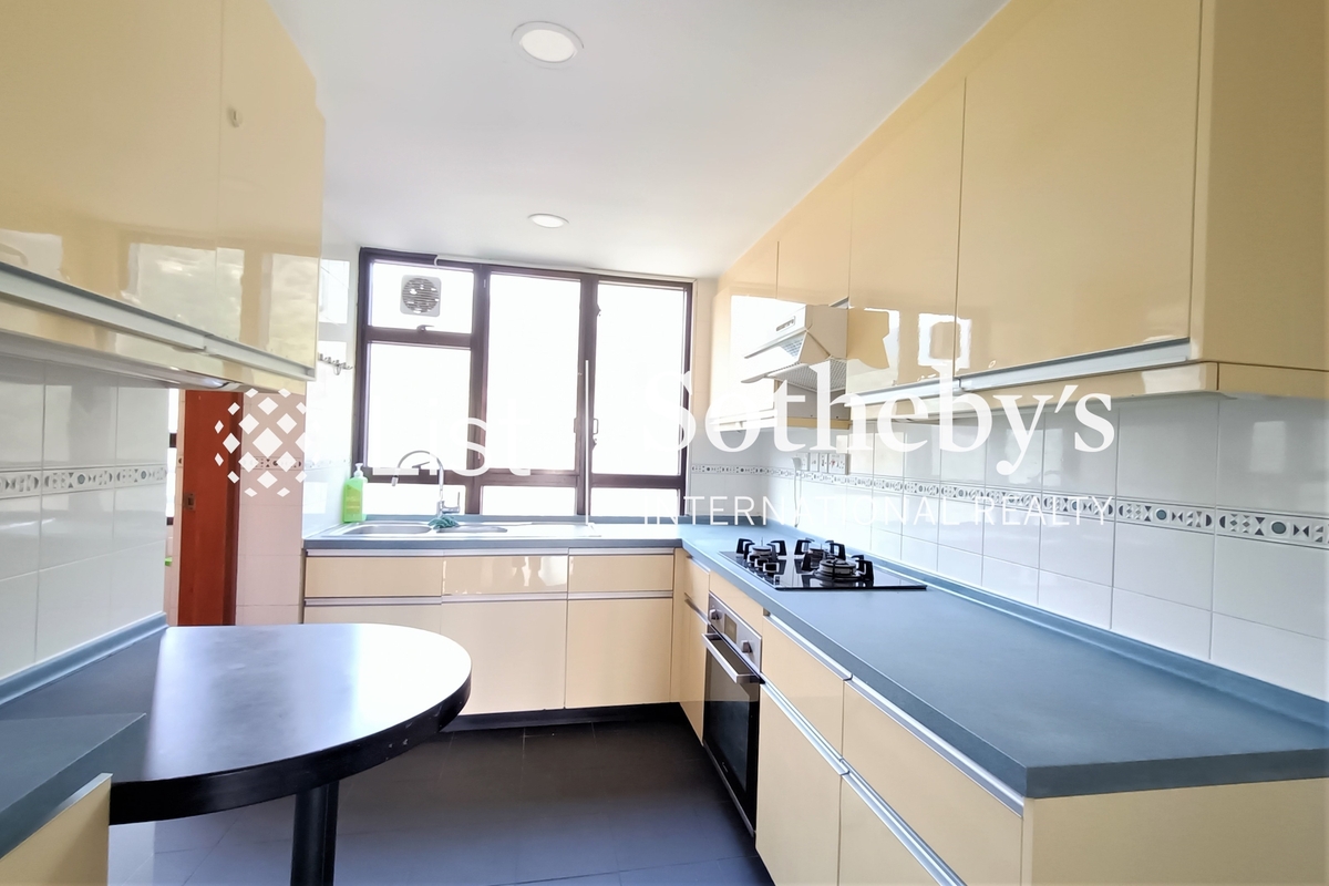 Pacific View 浪琴園 | Kitchen