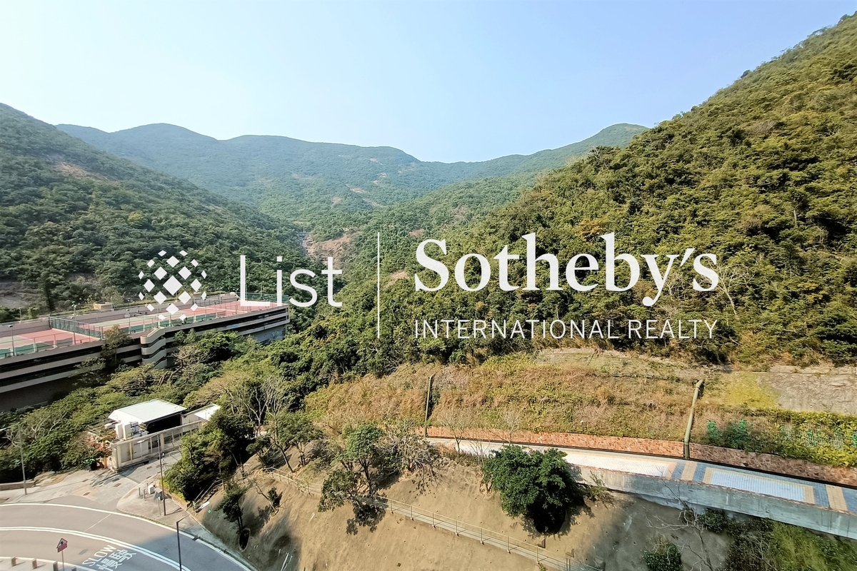 Pacific View 浪琴園 | View from Third Bedroom