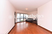 Pacific View 浪琴园 | Living and Dining Room