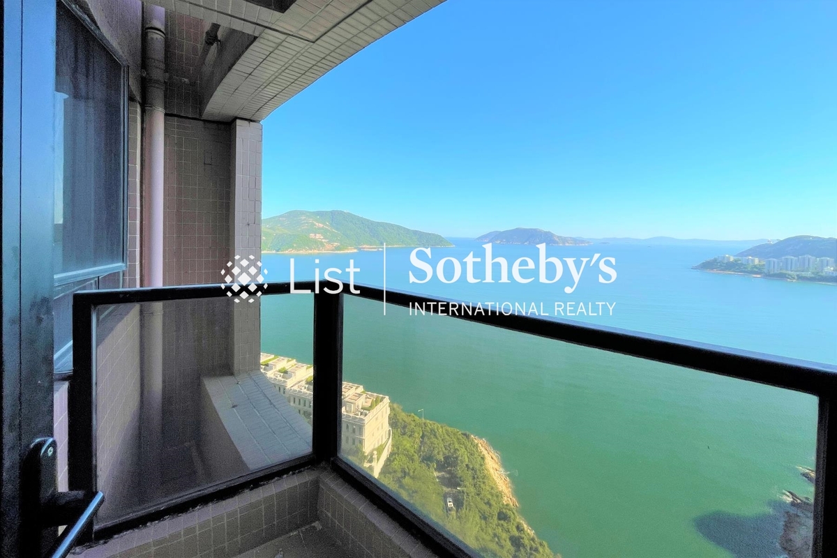 Pacific View 浪琴園 | Balcony off Living and Dining Room