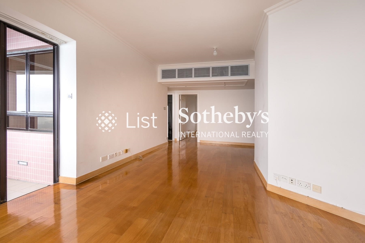 Pacific View 浪琴園 | Dining Area