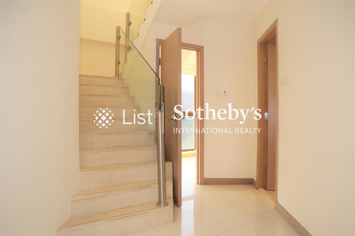 Pacific View 浪琴園 | Internal Staircase