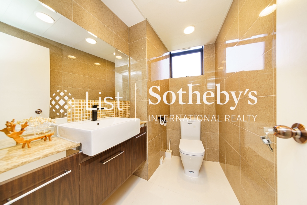 Park Place 雅柏苑 | Guest Powder Room