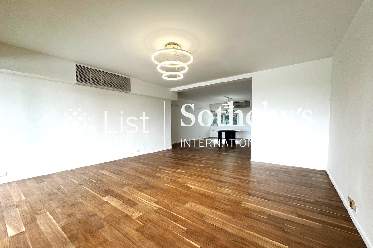 Repulse Bay Garden 麗景園 | Living and Dining Room