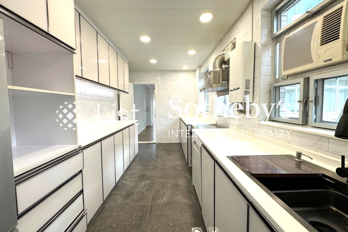 Repulse Bay Garden 麗景園 | Kitchen