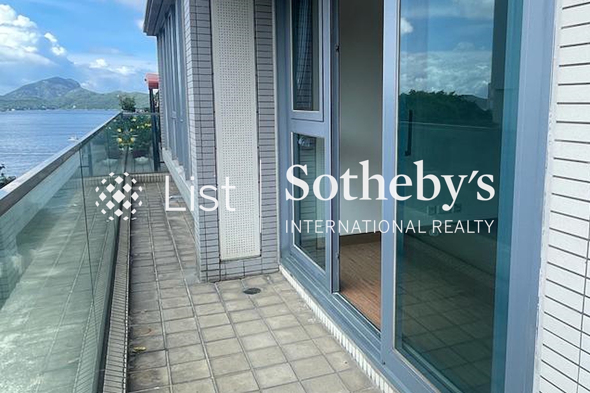 Residence Bel-Air Phase 4 Bel-Air On The Peak 贝沙湾 4期 南湾 | Private Terrace off Living and Dining Room