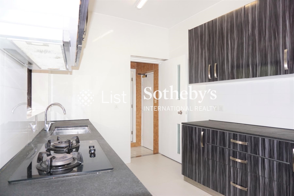 Ruby Court 嘉麟閣 | Kitchen