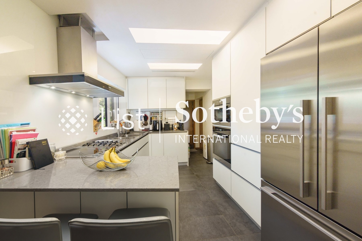 Ruby Court 嘉麟閣 | Kitchen