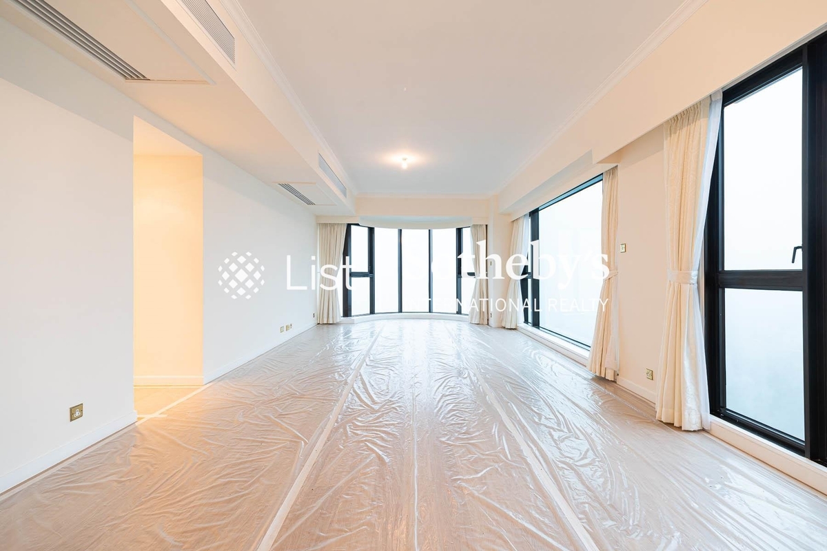 3 Repulse Bay Road 淺水灣道3號 | Living and Dining Room