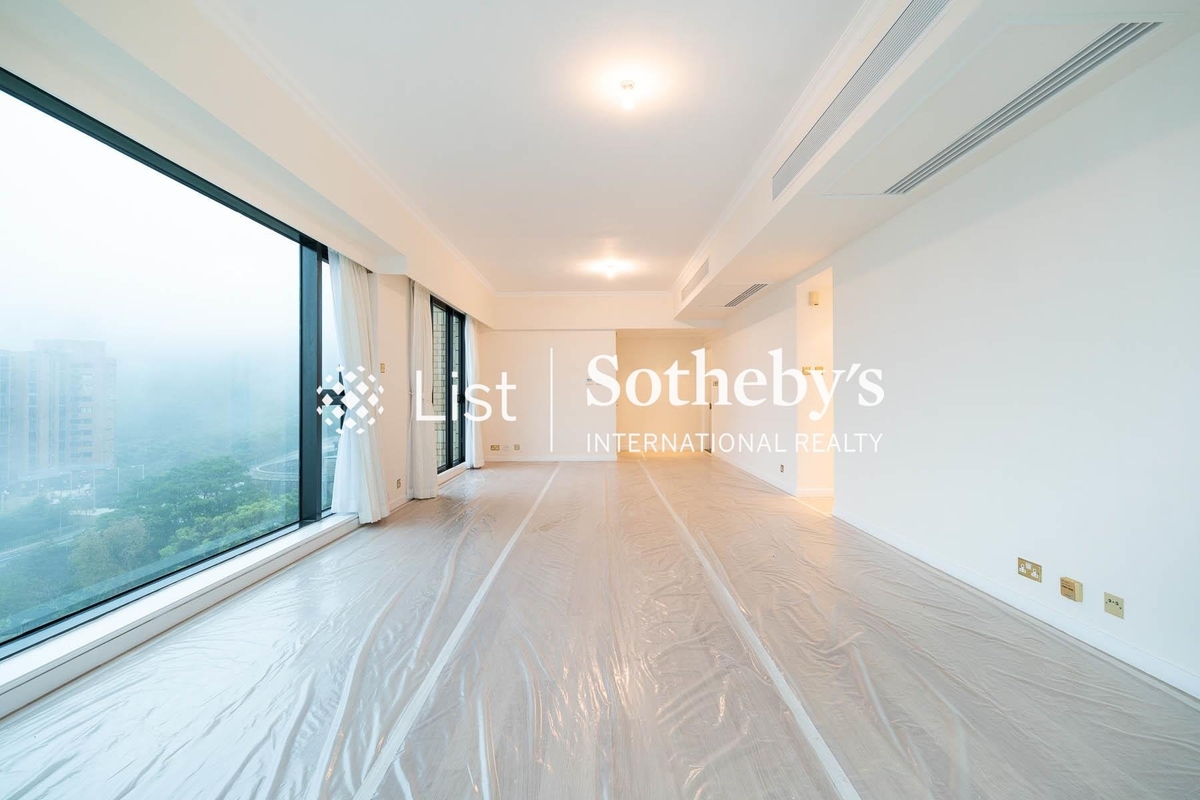 3 Repulse Bay Road 淺水灣道3號 | Living and Dining Room